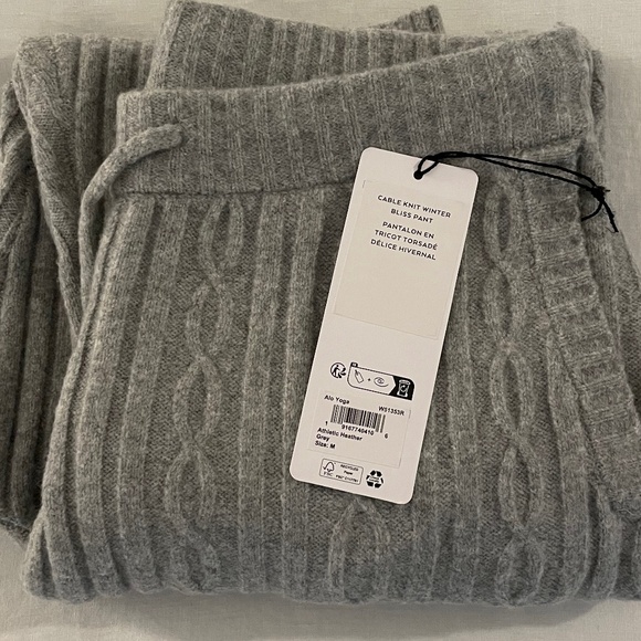 Alo Yoga Cable Knit Pant - Grey, Size M, NWT - Picture 4 of 4